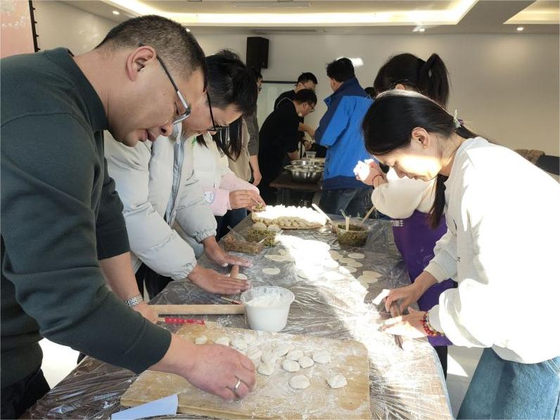 中原綠豐舉辦“冬至包餃子”活動(dòng)，溫情滿滿